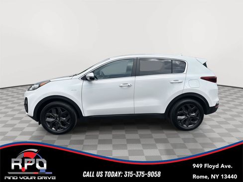 Used 2022 Kia Sportage LX w/ LX AWD Value Edition Package image 5
