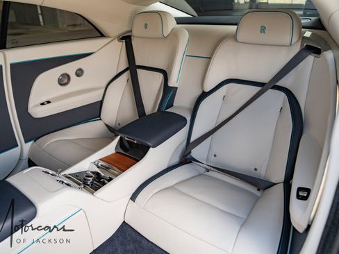 Used 2024 Rolls-Royce Spectre w/ Spectre Launch Package image 18