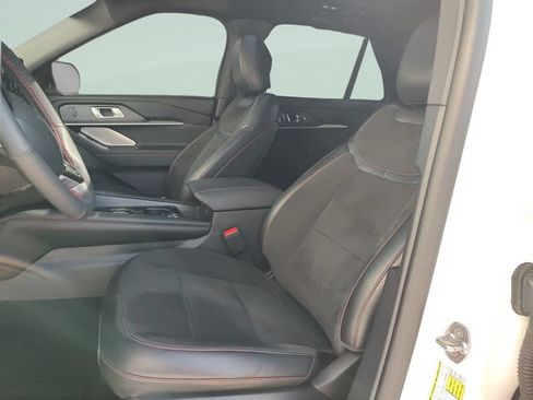 Used 2025 Ford Explorer ST AWD/4WD image 28