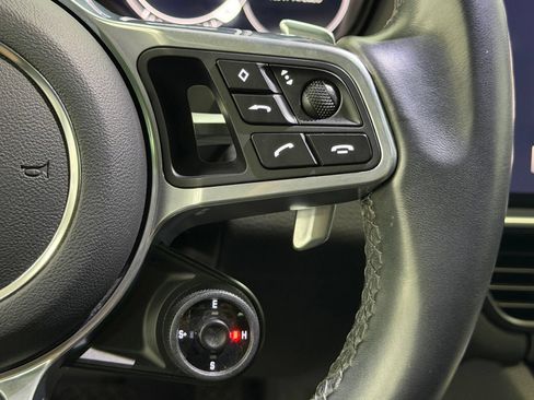 Used 2022 Porsche Cayenne E-Hybrid w/ Premium Package AWD/4WD image 29