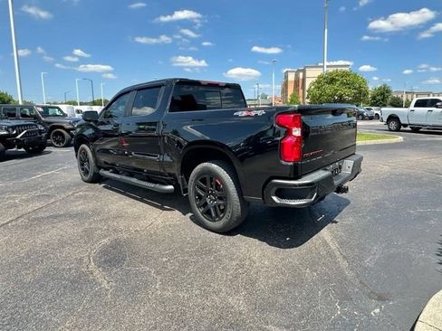 Used 2023 Chevrolet Silverado 1500 RST w/ Redline Edition AWD/4WD image 12