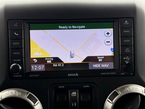 Used 2018 Jeep Wrangler Unlimited Sahara w/ Connectivity Group image 26