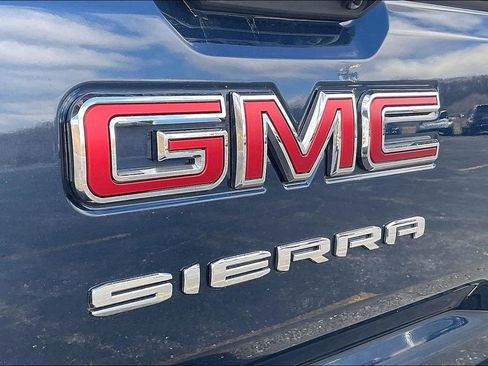 Used 2023 GMC Sierra 1500 SLT image 26