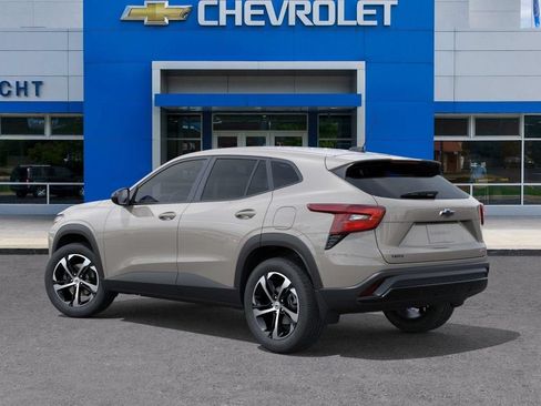 New 2026 Chevrolet Trax RS w/ Sunroof Package FWD image 3