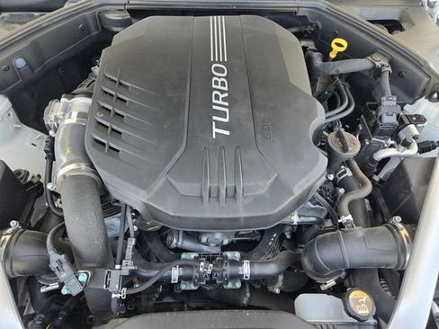 Used 2023 Genesis G70 3.3T RWD image 41