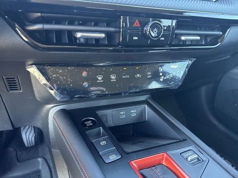 New 2026 Nissan Kicks SR image 21