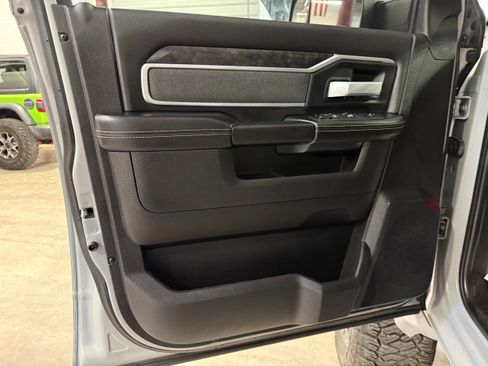 Used 2022 RAM 2500 Big Horn w/ Level C Equiment Group image 47