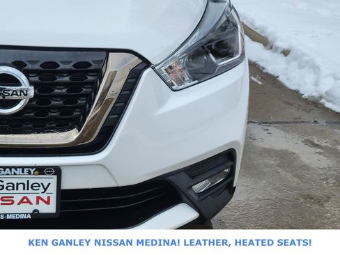 Used 2019 Nissan Kicks SR w/ SR Premium Package image 10