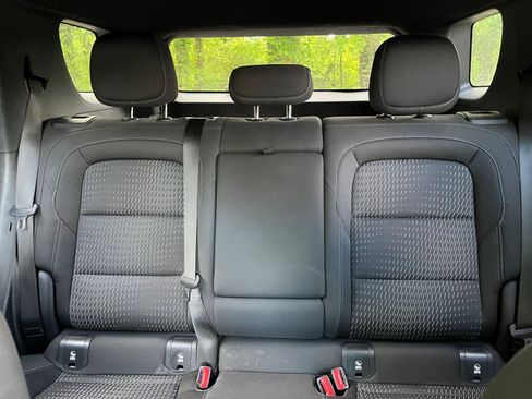 Used 2025 Chevrolet Equinox LT image 38