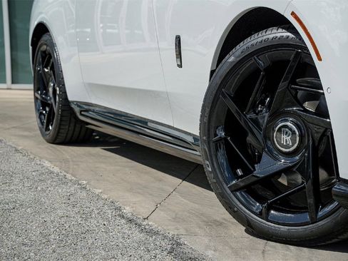 New 2025 Rolls-Royce Spectre Black Badge image 2