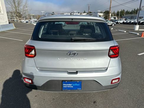 Certified 2023 Hyundai Venue SEL image 5