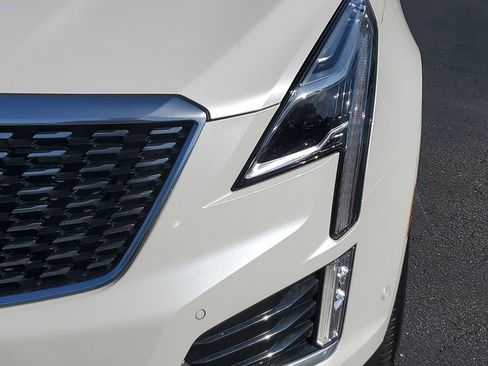 Used 2020 Cadillac XT5 Premium Luxury FWD image 9