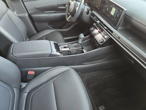 Used 2025 Hyundai Tucson SEL FWD image 14