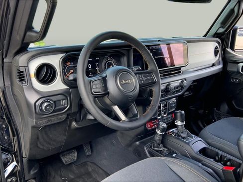 Used 2024 Jeep Wrangler Unlimited Sport AWD/4WD image 17
