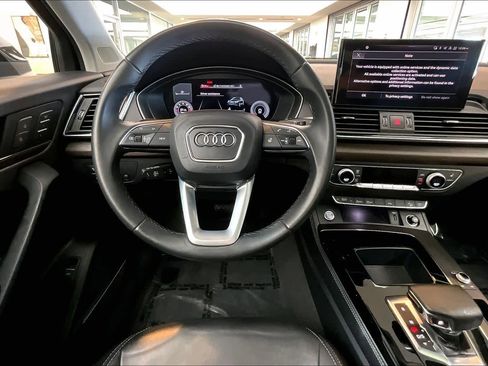 Used 2023 Audi Q5 2.0T Premium Plus w/ Premium Plus Package AWD/4WD image 6
