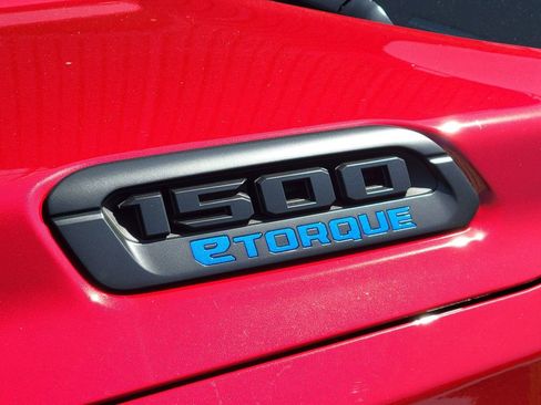 New 2026 RAM 1500 4x4 Crew Cab image 22