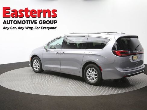 Used 2021 Chrysler Pacifica Touring-L FWD image 66