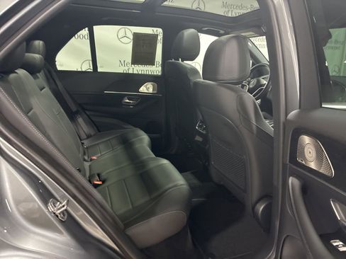 Used 2025 Mercedes-Benz GLE 450e 4MATIC image 30