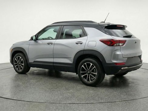 Used 2025 Chevrolet TrailBlazer LT FWD image 6