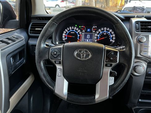 Used 2014 Toyota 4Runner SR5 image 26