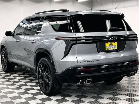 Used 2026 Chevrolet Traverse RS AWD/4WD image 3