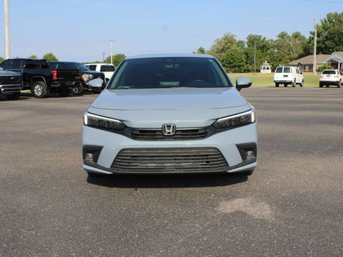 Used 2024 Honda Civic Touring image 3