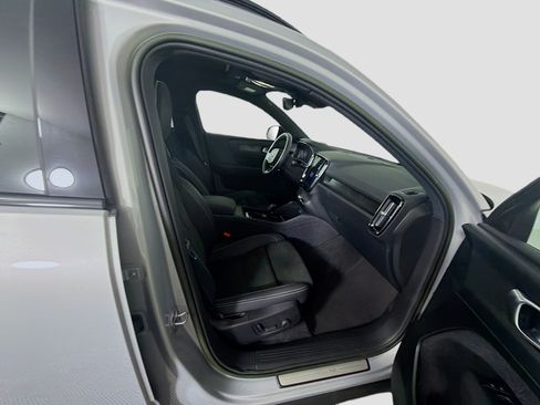 Used 2023 Volvo XC40 Recharge Plus AWD/4WD image 32