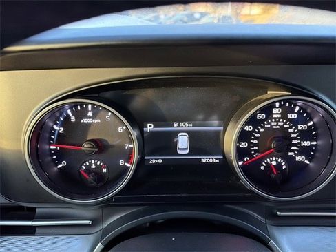 Used 2024 Kia Carnival LX image 27