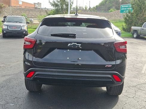 Used 2025 Chevrolet Trax RS w/ Driver Confidence Package FWD image 5