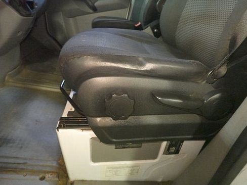 Used 2011 Freightliner Sprinter 2500 image 9