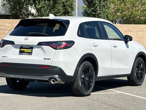 New 2027 Honda HR-V Sport image 4