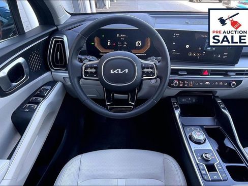 Used 2025 Kia Sorento EX AWD/4WD image 5