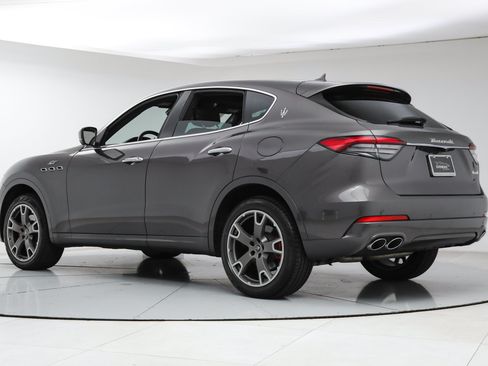 Certified 2023 Maserati Levante GT AWD/4WD image 3