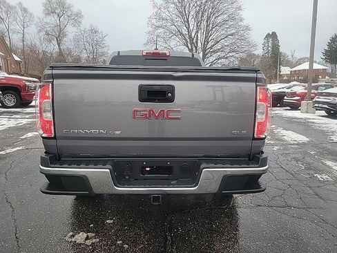 Used 2019 GMC Canyon SLE w/ SLE Convenience Package image 5