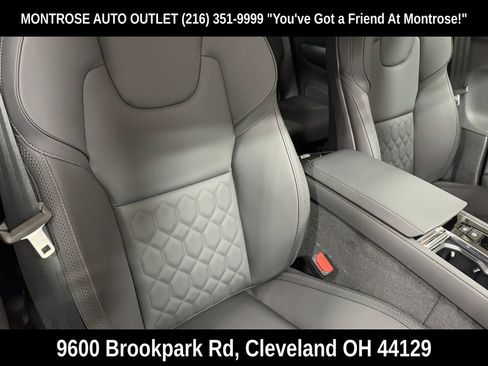 New 2026 Volvo XC90 B6 Plus w/ Protection Package Premier AWD/4WD image 50