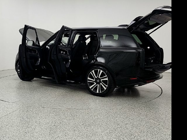 Certified 2023 Land Rover Range Rover SE AWD/4WD image 12