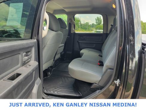 Used 2015 RAM 1500 Express AWD/4WD image 16