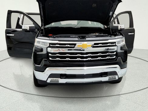 Certified 2024 Chevrolet Silverado 1500 LTZ w/ LTZ Premium Package AWD/4WD image 15