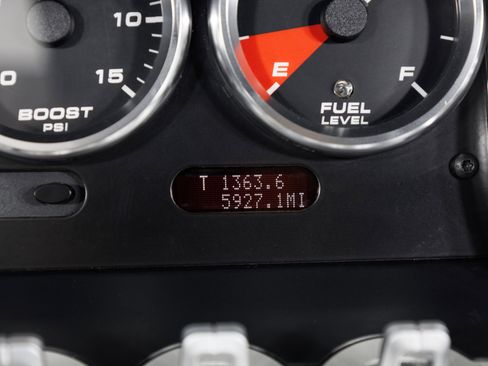 Used 2006 Ford GT RWD image 20