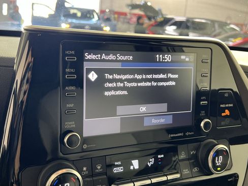 Used 2022 Toyota Highlander LE image 20