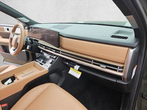 Used 2025 Hyundai Santa Fe Limited FWD image 11