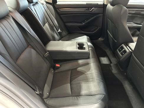 Used 2018 Honda Accord Touring image 20