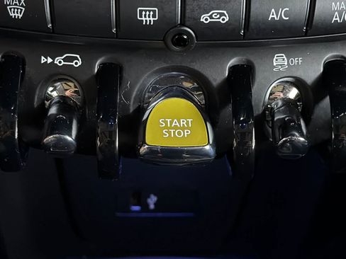 Used 2024 MINI Cooper SE FWD image 23