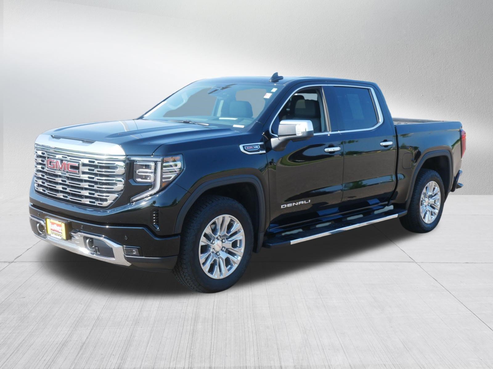 Used 2026 GMC Sierra 1500 Denali w/ Technology Package AWD/4WD image 3