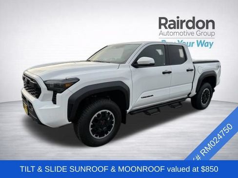 Used 2024 Toyota Tacoma TRD Off-Road w/ TRD Off Road Upgrade Package AWD/4WD image 3