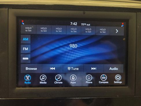 Used 2021 Chrysler Voyager Lxi FWD image 25