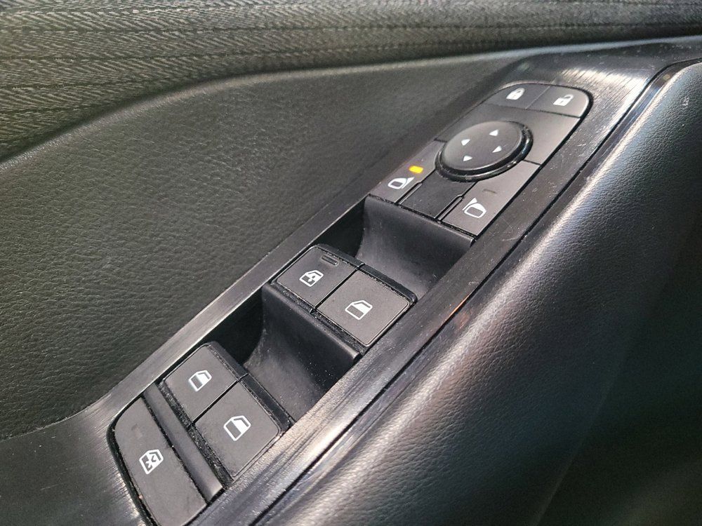 Used 2023 Nissan Rogue S AWD/4WD image 27