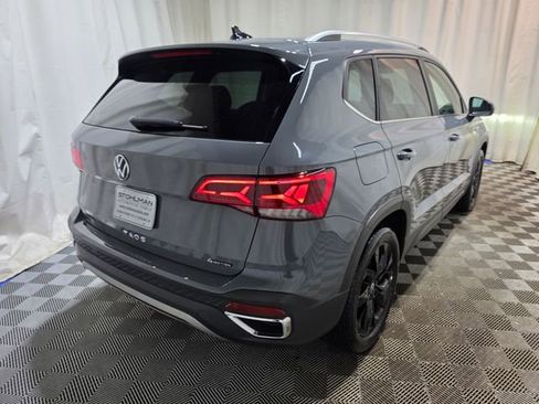 Used 2022 Volkswagen Taos SE AWD/4WD image 4