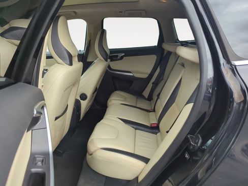 Used 2012 Volvo XC60 T6 AWD/4WD image 14
