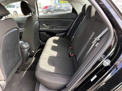 Used 2024 Hyundai Elantra SEL FWD image 12
